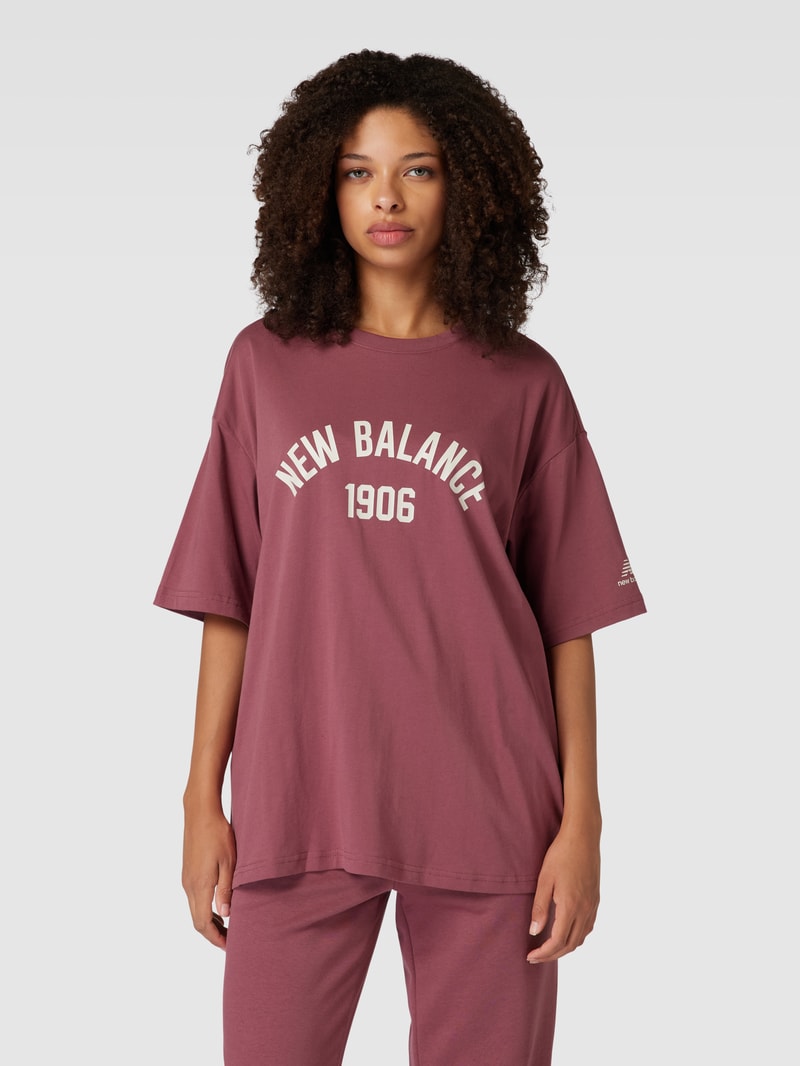 Oversized T-Shirt mit Label-Print in dunkelrot