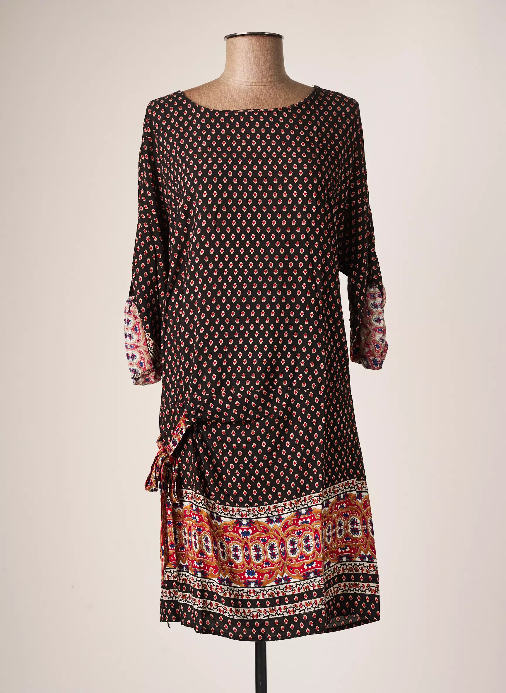Vic Via Robes Mi Longues Femme couleur noir