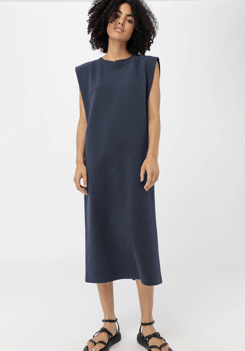 Sweat-Kleid BetterRecycling aus reiner Bio-Baumwolle