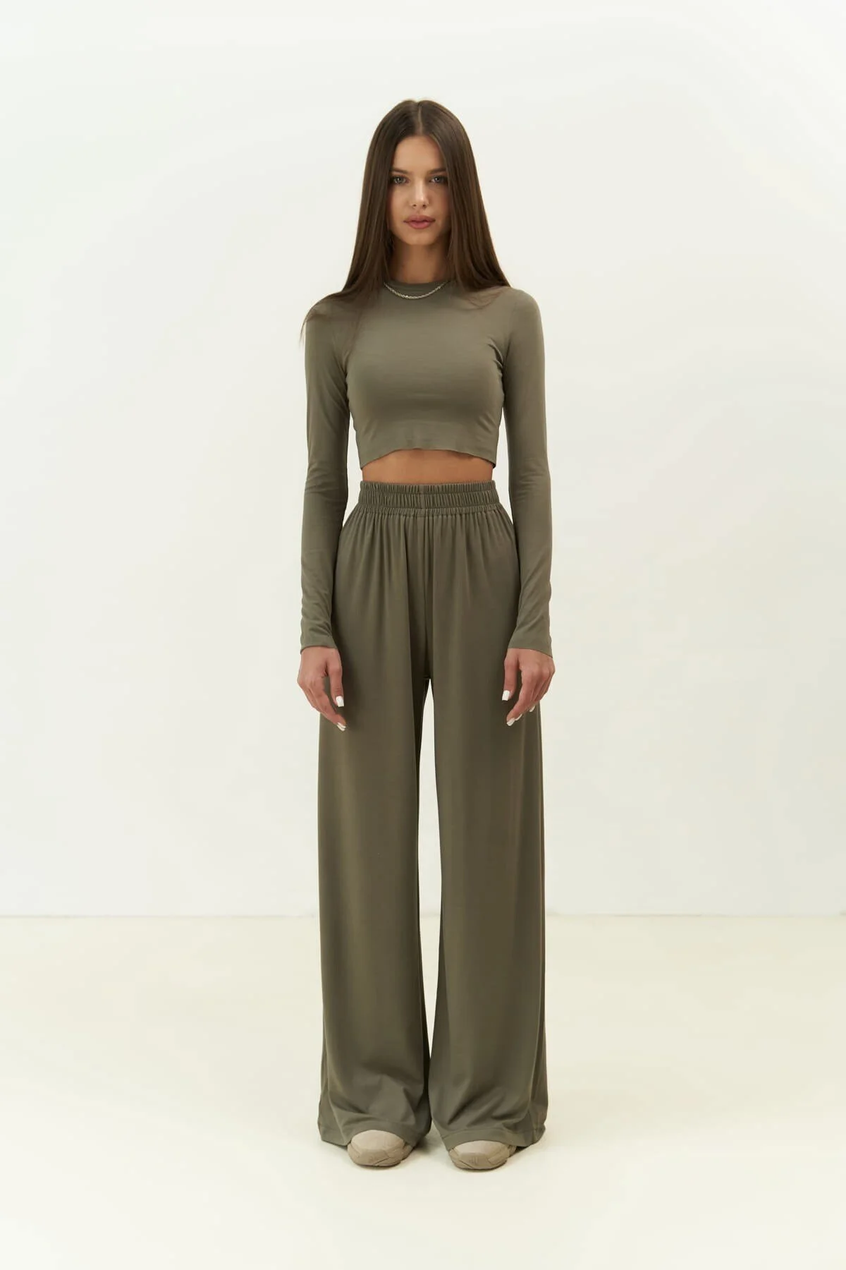 MAİ COLLECTİON  Jany – Langärmliges, khakifarbenes Crop-Hosen-Set