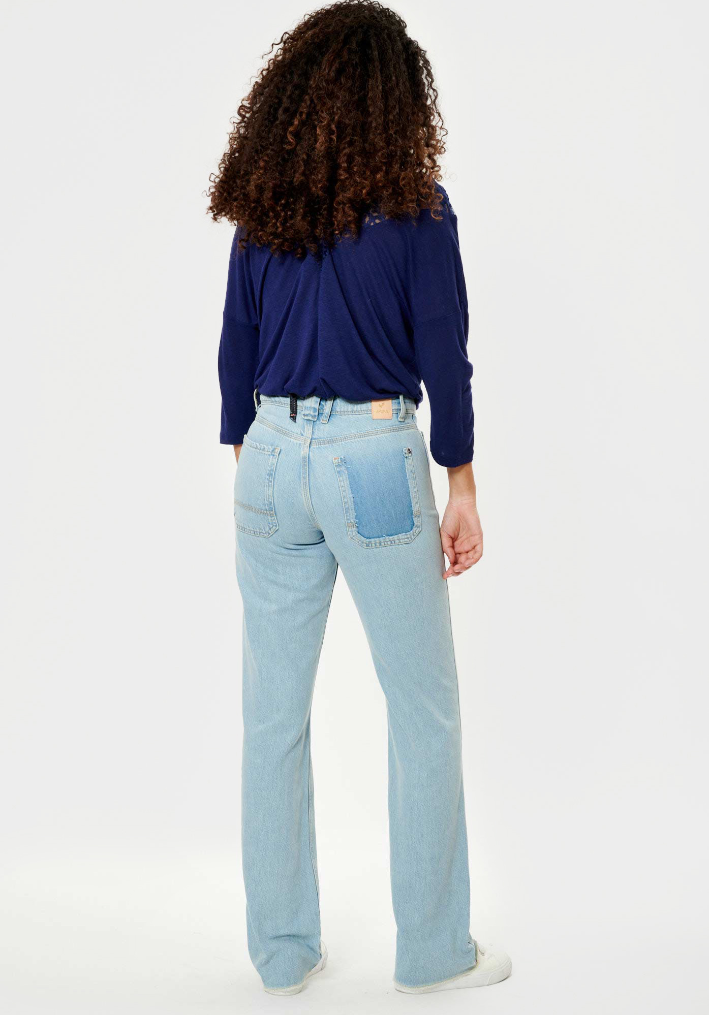 BETTY  Jean widleg Femme