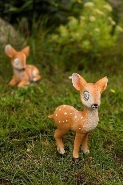 MyFlair Reh 'Bambi' mit Solarbeleuchtung stehend,