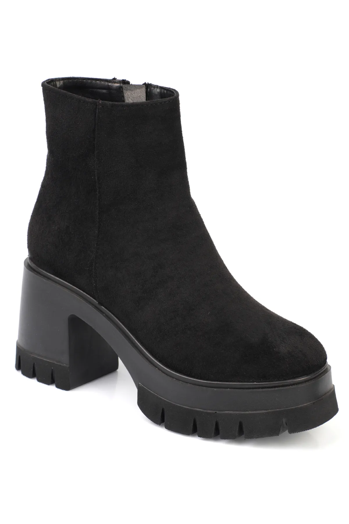 Capone Outfitters  Damenstiefel mit runder Spitze und seitlichem Reißverschluss und mittelhohem Absatz