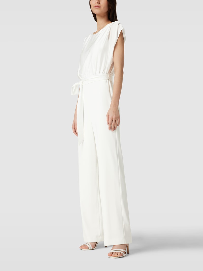 Jumpsuit mit Taillengürtel in offwhite