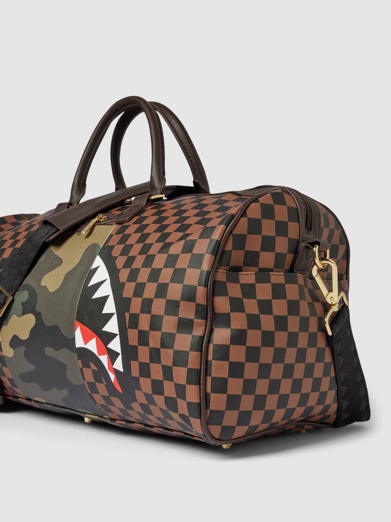 Duffle Bag mit Allover-Muster Modell 'SIP WITH CAMO ACCENT' in mittelbraun