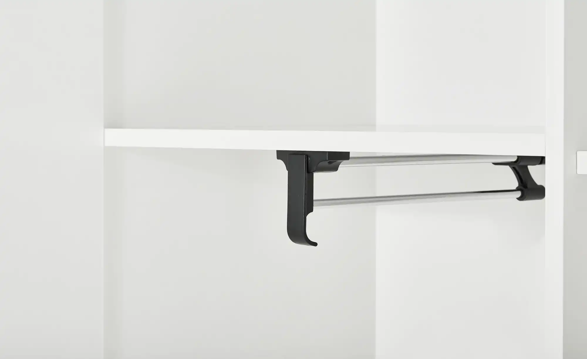 Garderobenschrank
