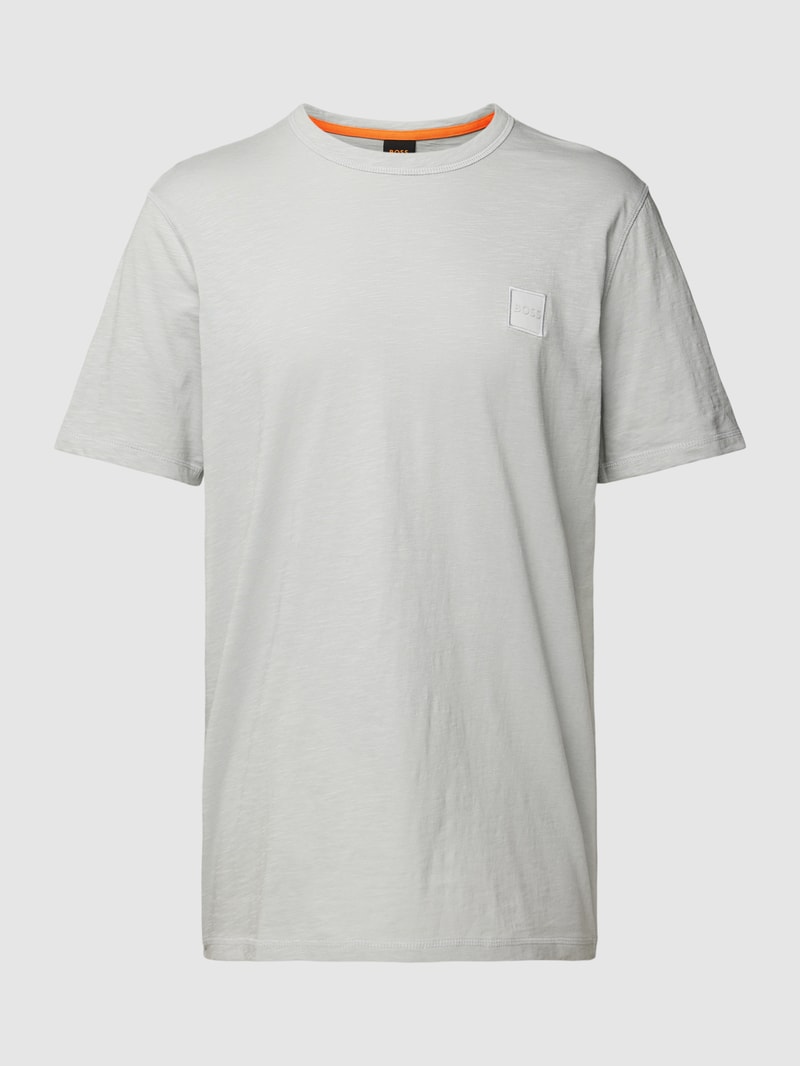 T-Shirt mit Label-Applikation in hellgrau