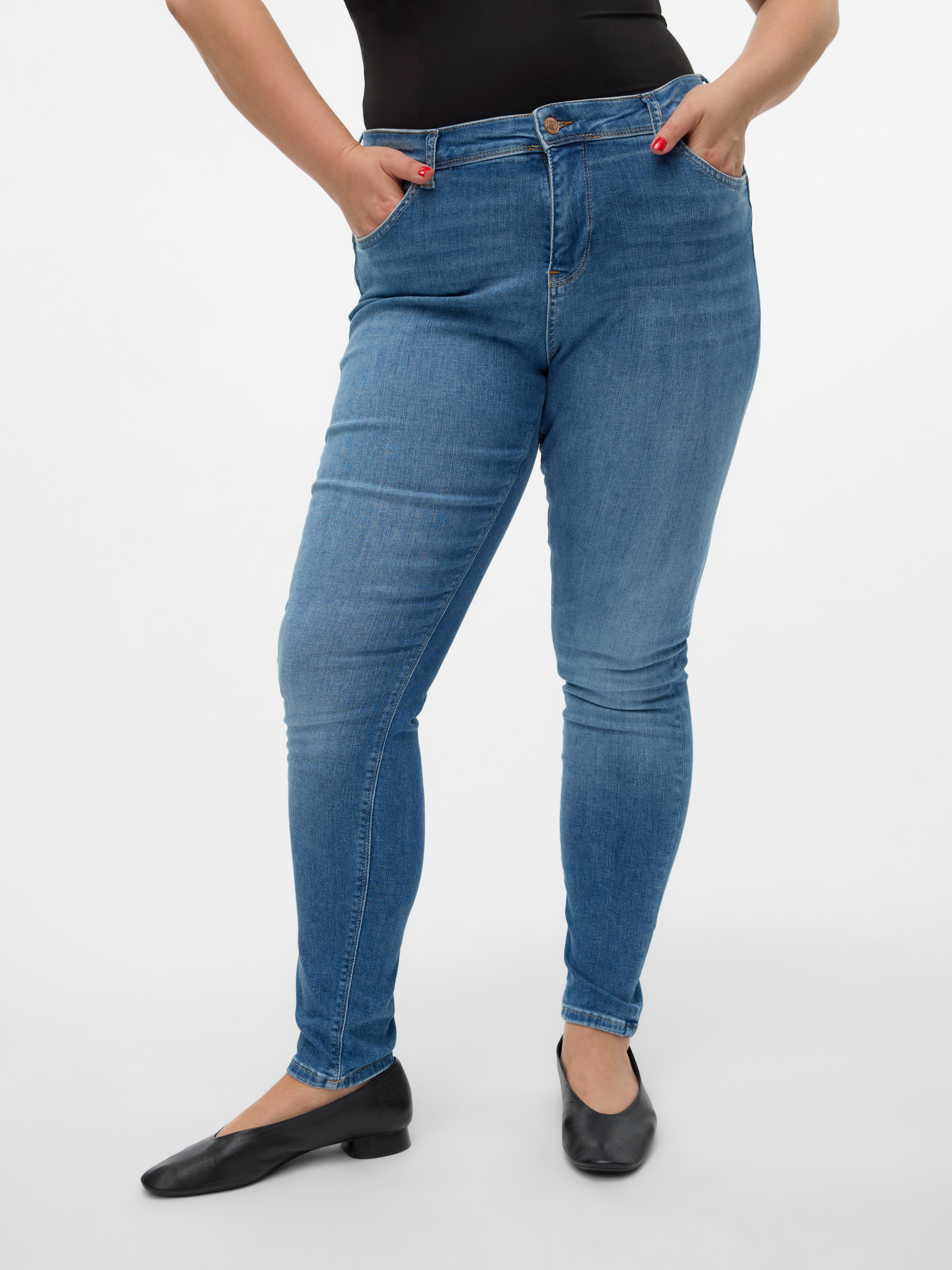 VMLUX Mid Rise Slim Fit Jeans