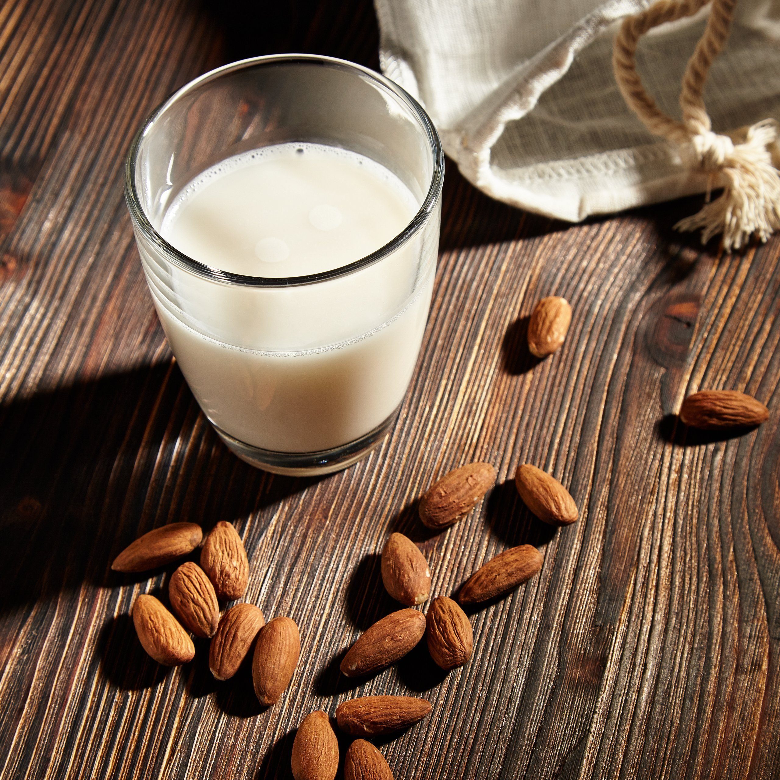 Lumaland Passiersieb, Hanf Faser, (Nussmilchbeutel + Mandelmilch Rezept, 1-St., Nussmilchbeutel + Mandelmilch Rezept), aus reinen Hanf Fasern für vegane Nussmilchherstellung