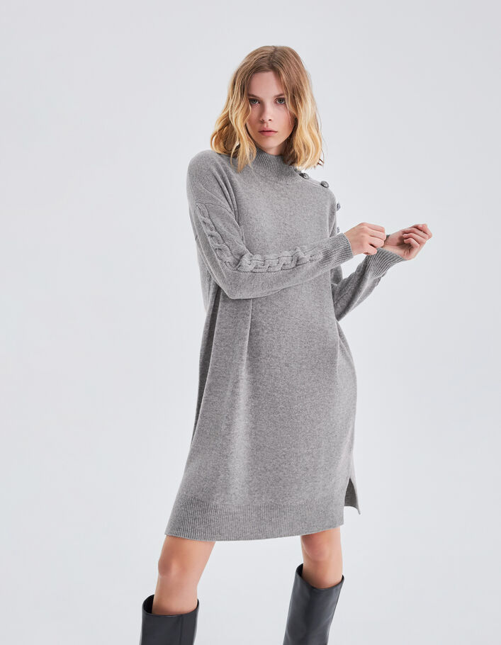 Robe grise tricot boutons gravés sur l'épaule Femme