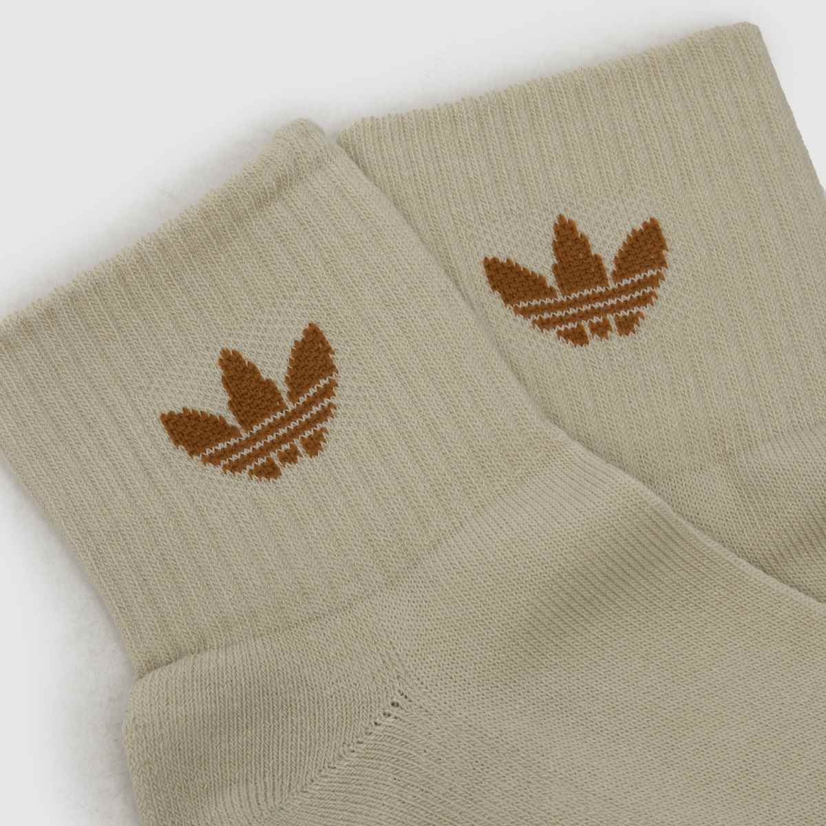 adidas bézs színű, multifunkciós, középmagasságú bokazokni, 6 db-os csomag