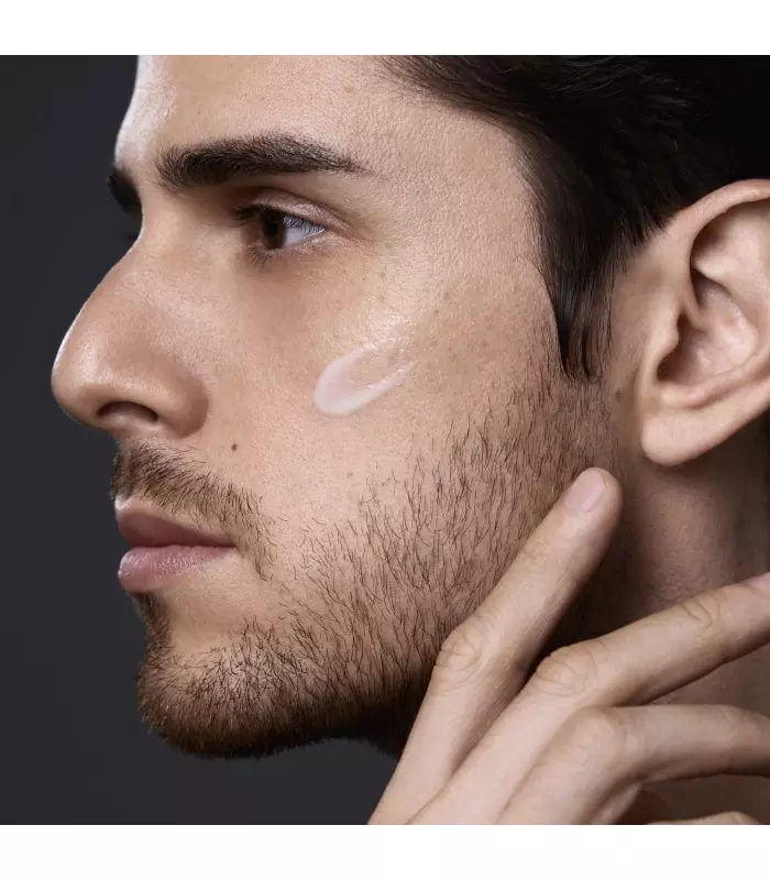 SHISEIDO MEN  Revitalisant Total Fluide Léger