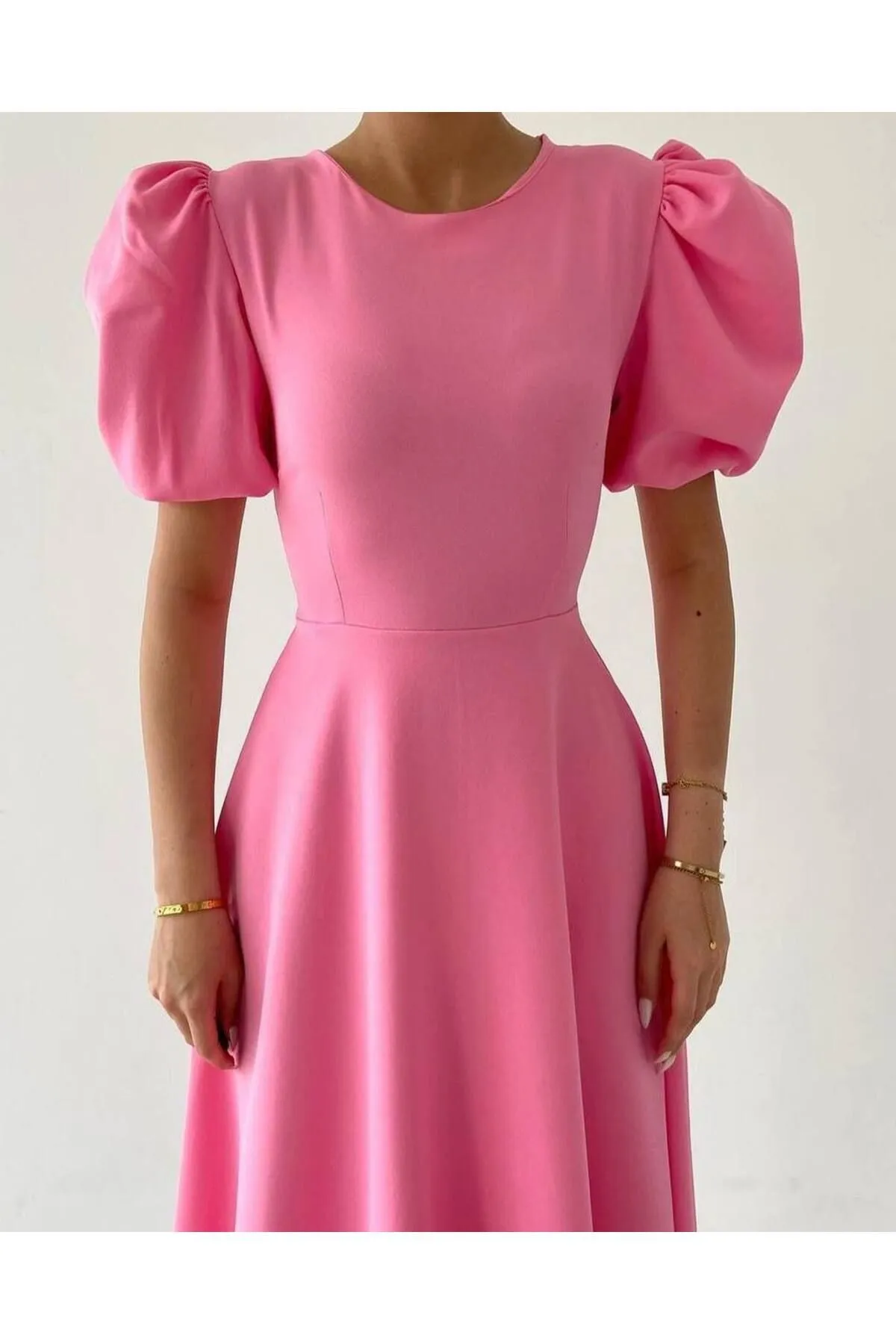 SONREİR  MIDIKLEID MIT WASSERMELONEN-ÄRMELENDETAIL