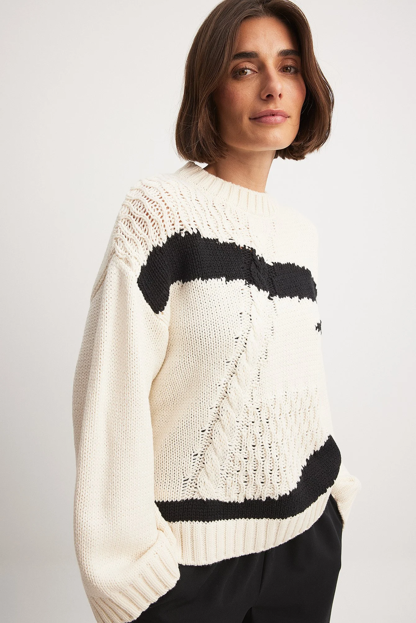 Obersized-Pullover mit Zopfmuster