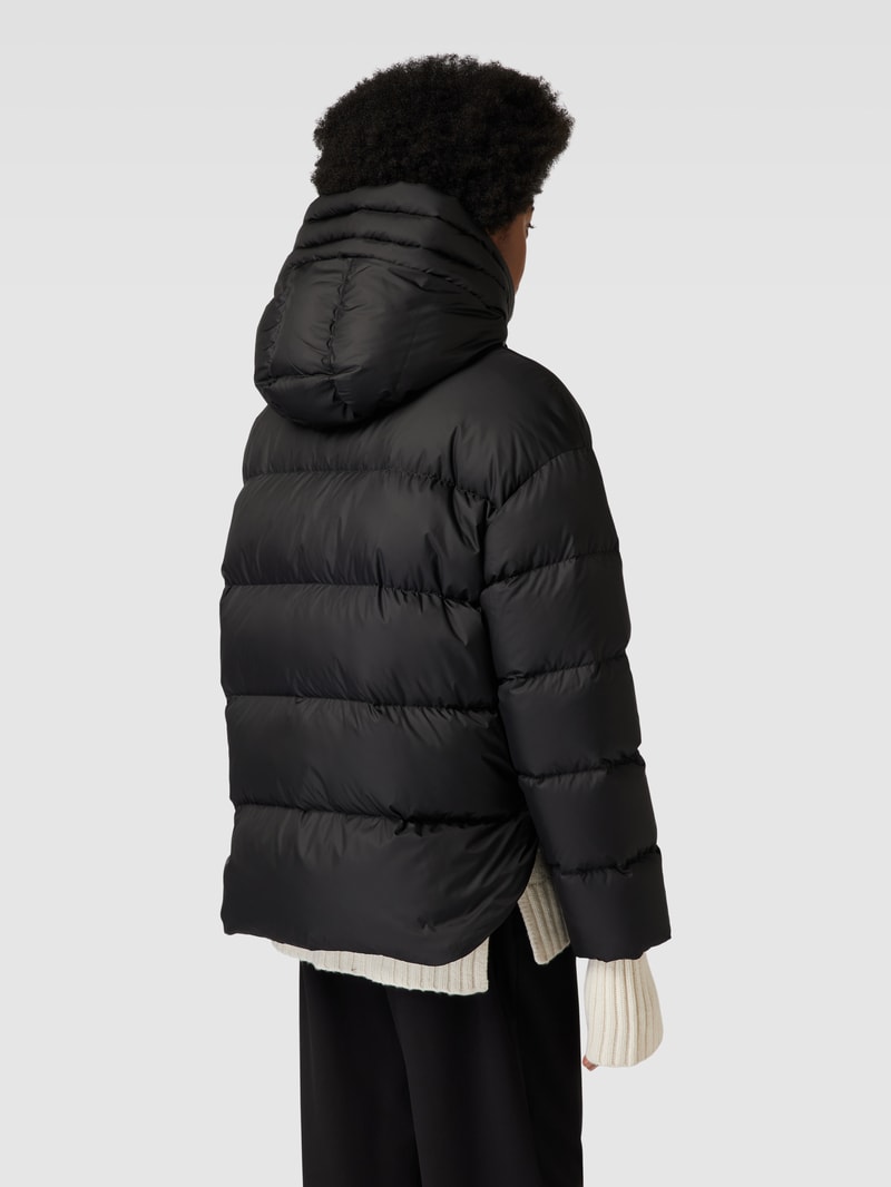 Dauenjacke mit Daunen-Feder-Füllung in schwarz
