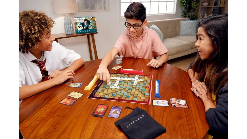 Mattel Games Scrabble Harry Potter, Gesellschaftsspiel, Brettspiel, Familienspiel