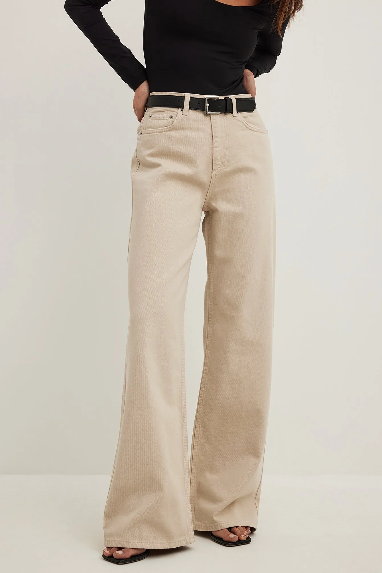 Weite Jeans mit hoher Taille