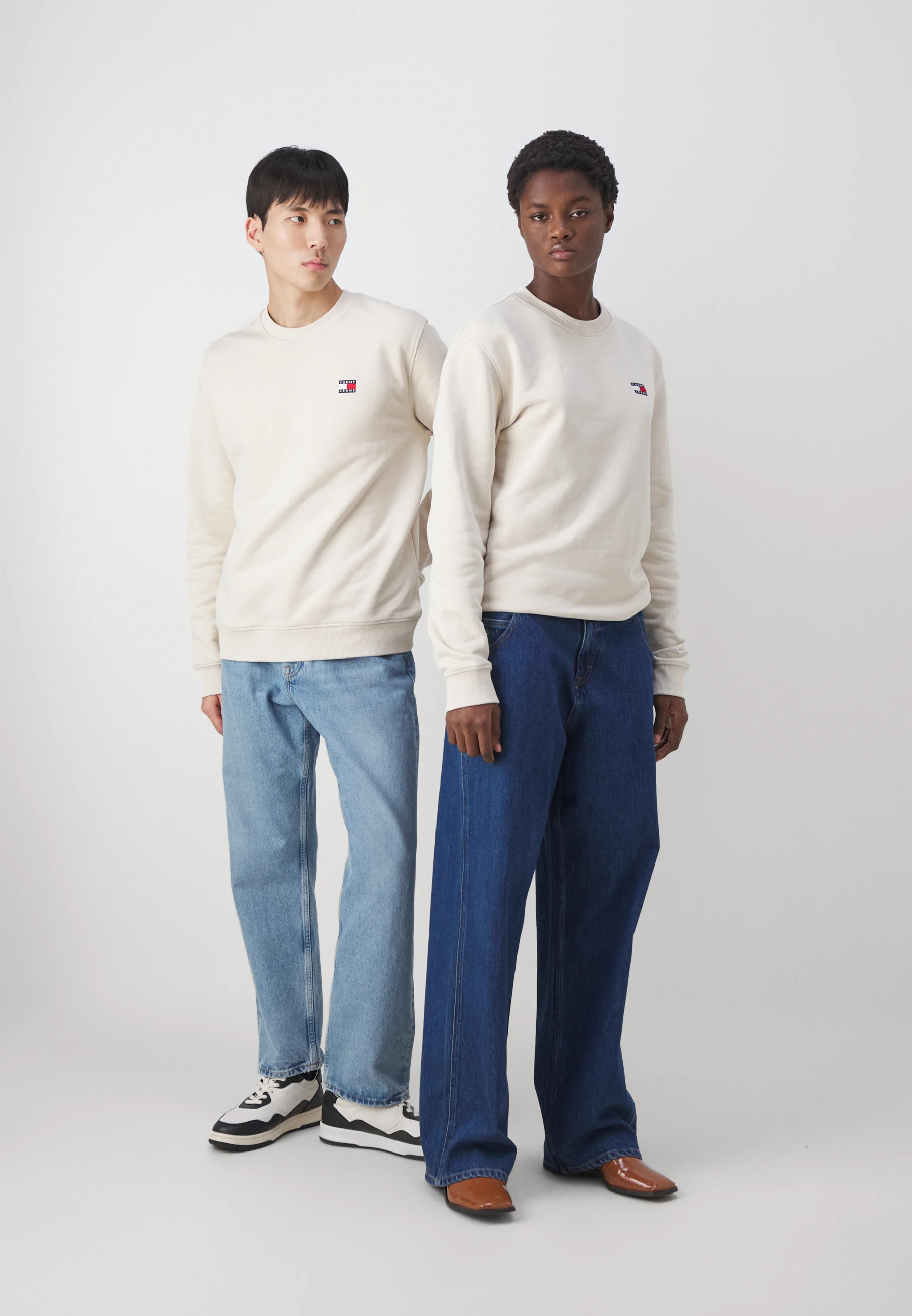Sudadera unisex con logo de Tommy Jeans