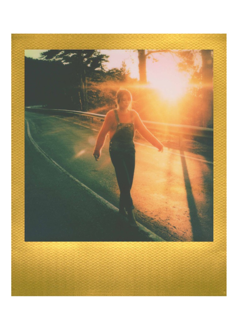 Pachet de 16 hârtii fotografice Polaroid I-Type, ediția Golden Moments