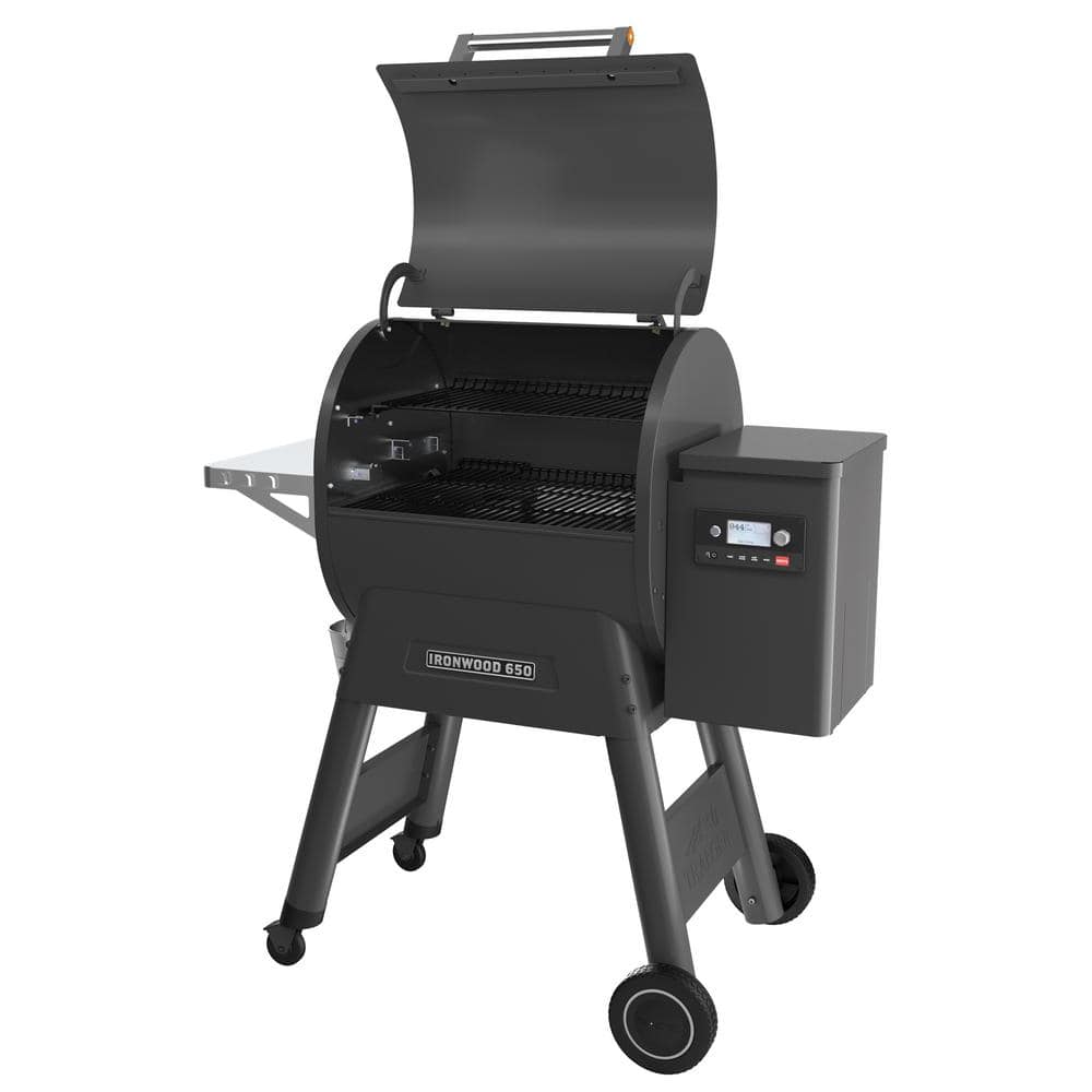 Ironwood 650 Wifi Pellet Grill and Smoker in Black