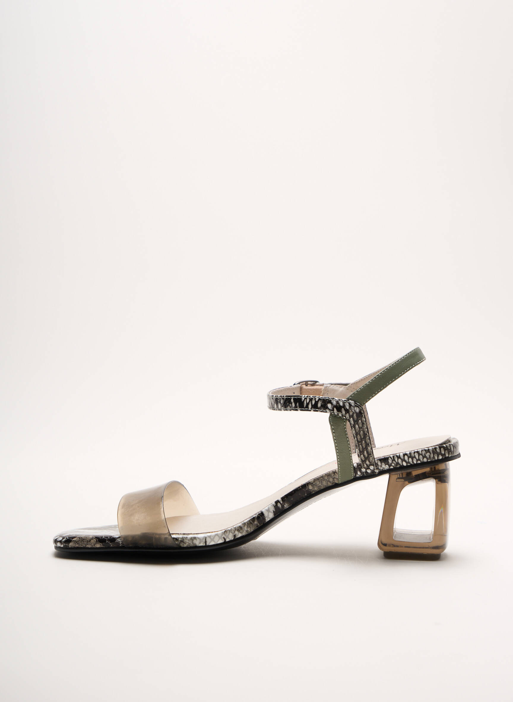 Metamorf Ose Sandales Nu Pieds Femme couleur vert