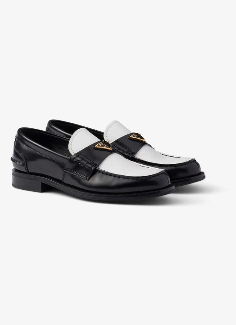 Prada leather loafer with logo
