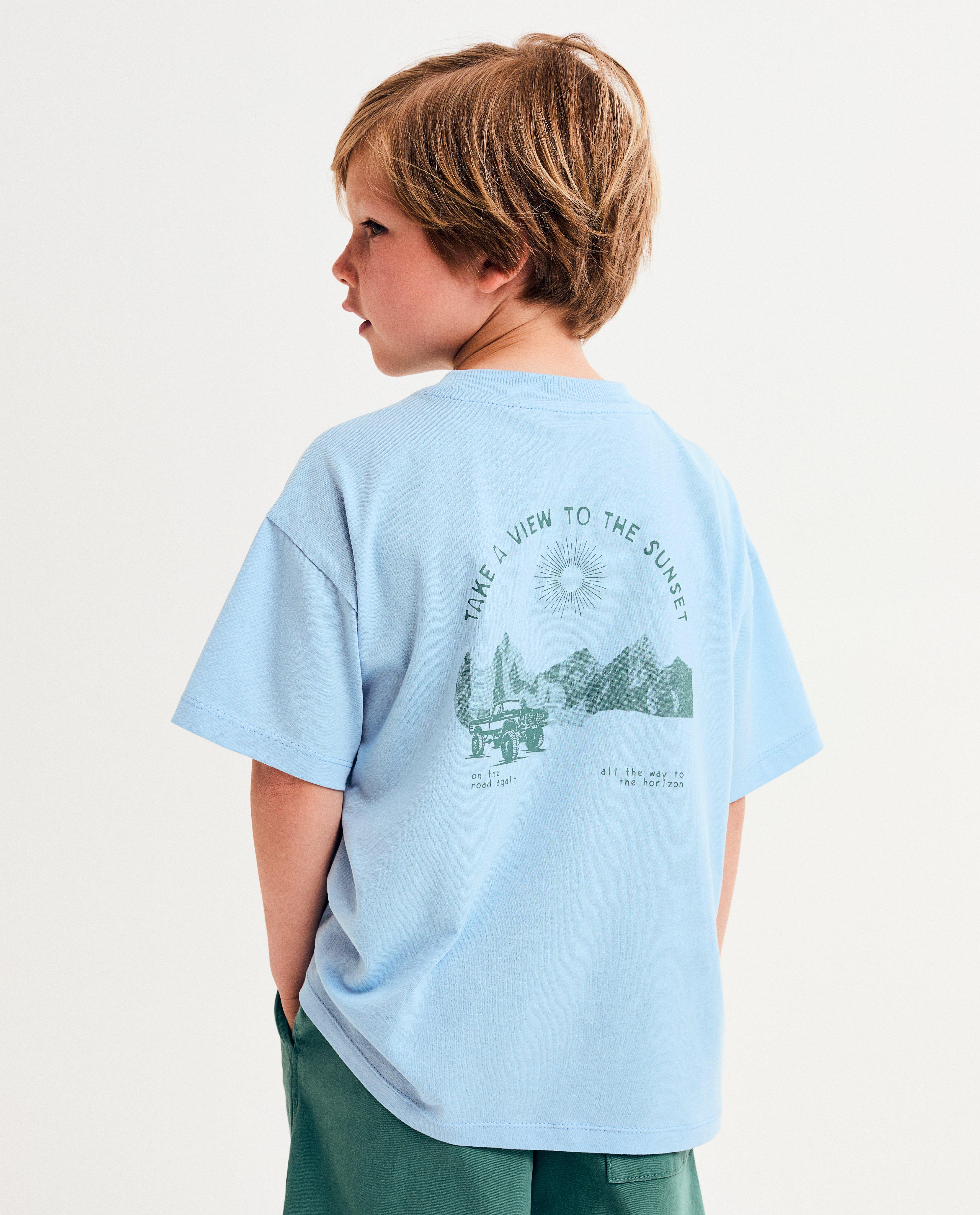 Tricou Besties cu imprimeu albastru pe spate