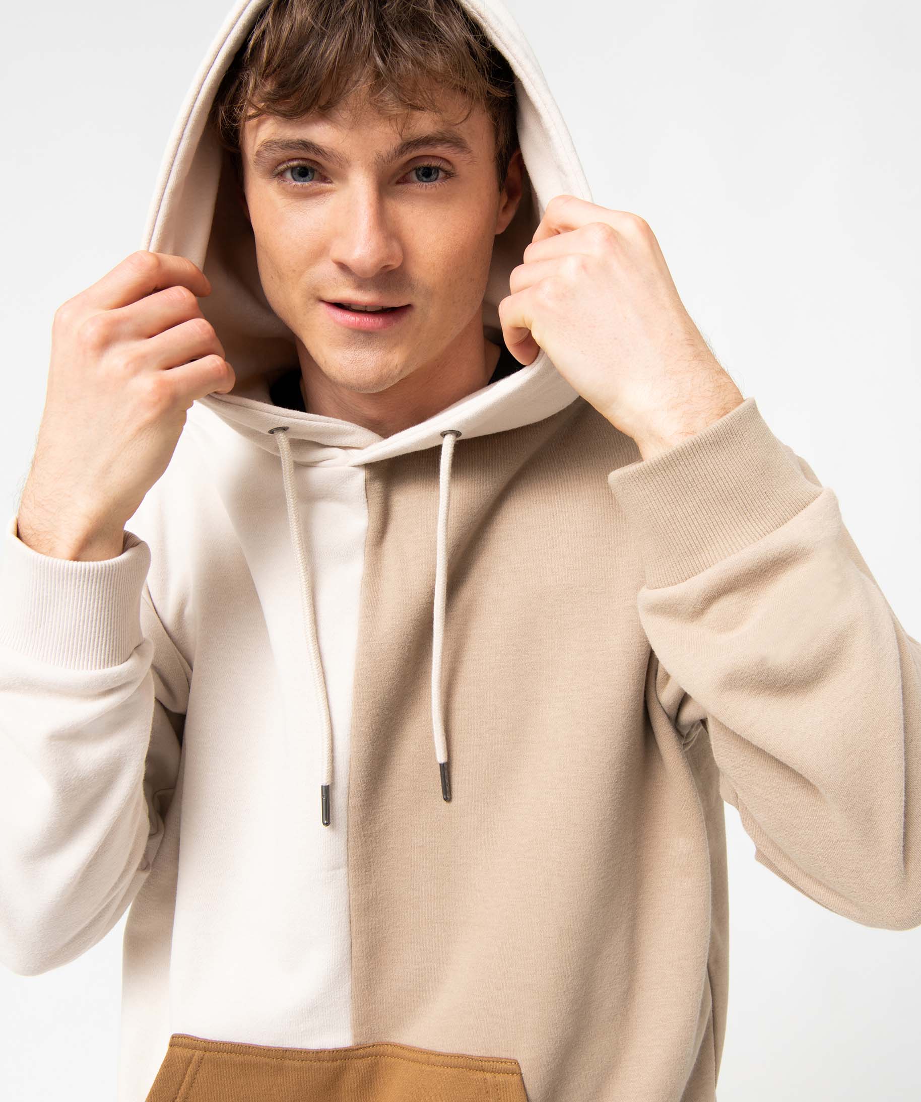 Sweat homme tricolore à capuche beige | GEMO