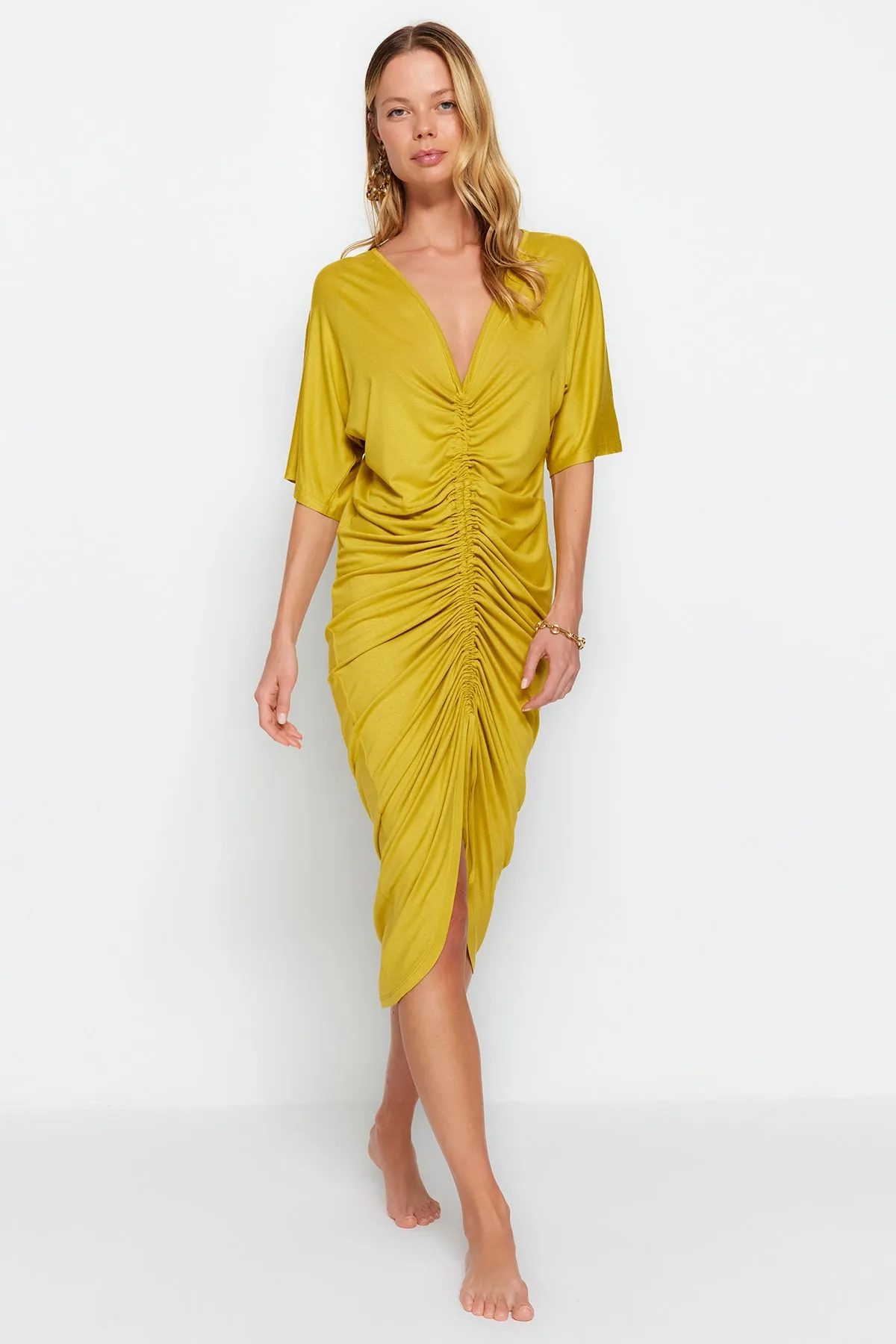 Trendyol Collection  Fettgrünes Midi-Strick-Strandkleid mit Raffung TBESS23EL00233