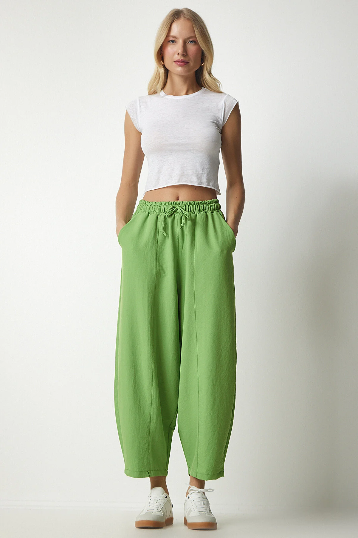 Happiness İstanbul  Pistaziengrüne Shalwar-Hose aus Leinenviskose mit Taschen CV00001 für Damen