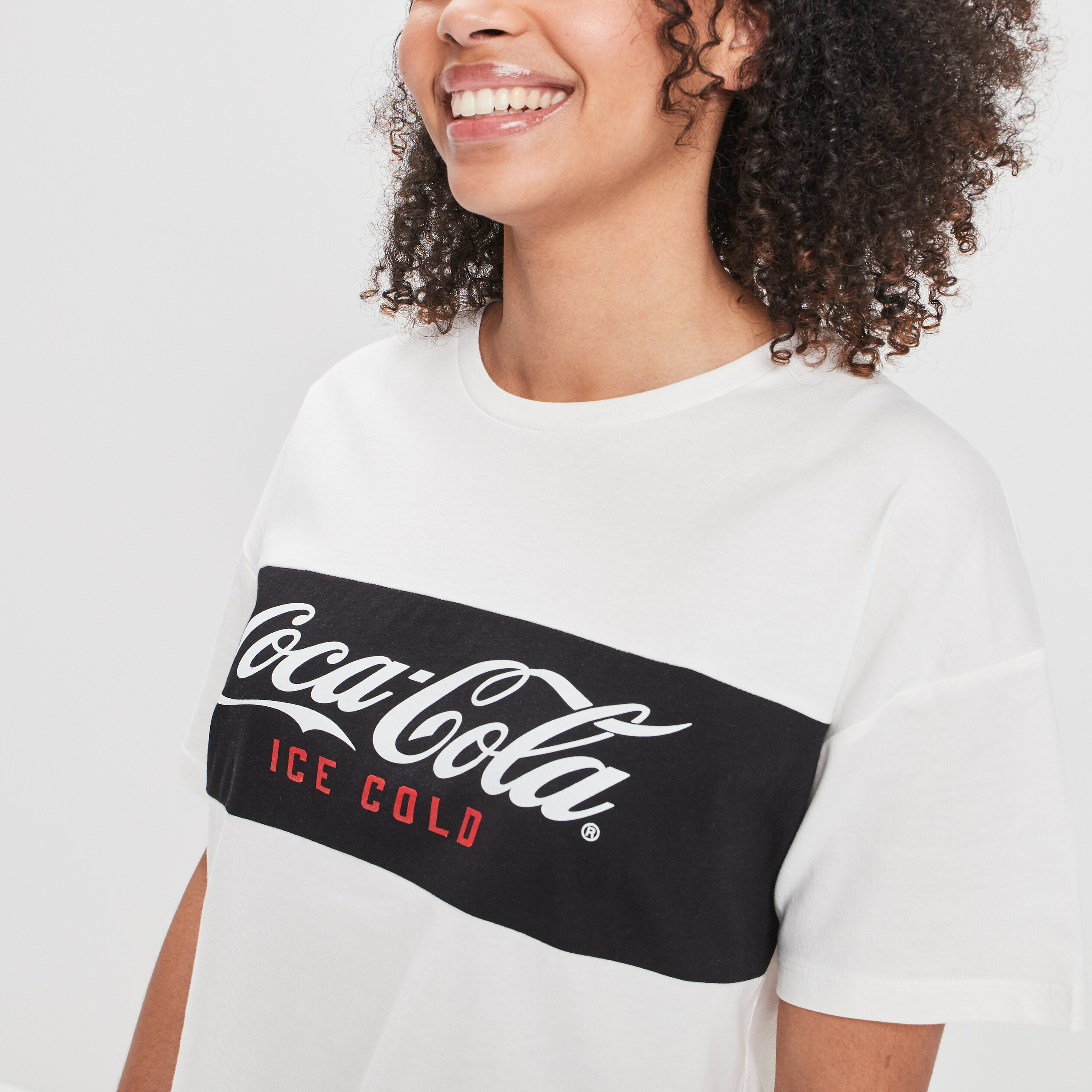 T-shirt cropped Coca-Cola multicolore femme | La Halle