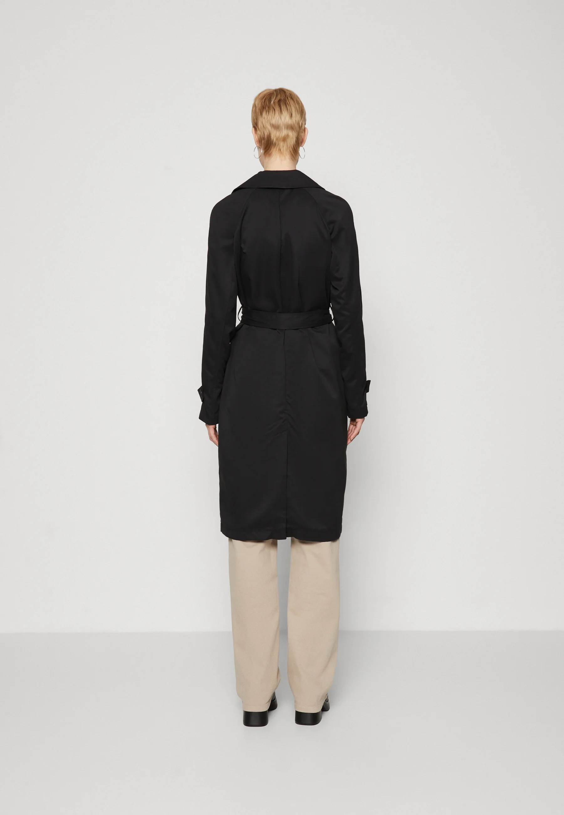 Vero Moda Tall VMLOU - Gabardina