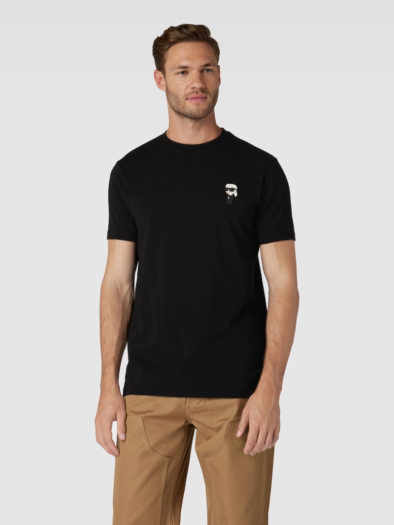 T-Shirt mit Motiv-Patch in schwarz
