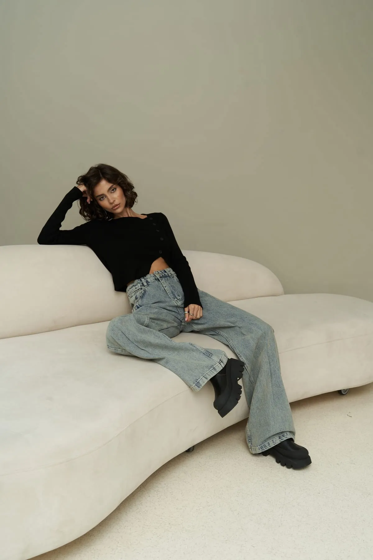 MAİ COLLECTİON  Kloe Strickwaren-Crop mit Knopfdetail