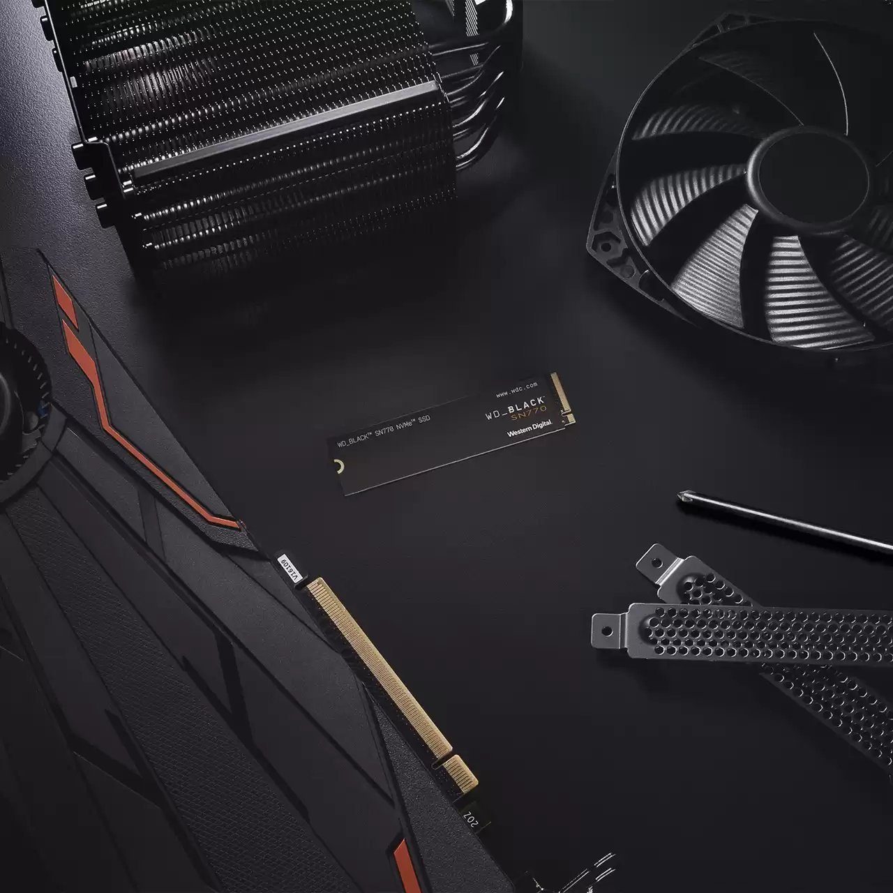 WD_Black SN770 NVMe Gaming-SSD (250 GB) 5150 MB/S Lesegeschwindigkeit, 4900 MB/S Schreibgeschwindigkeit, Formfaktor: M.2 2280