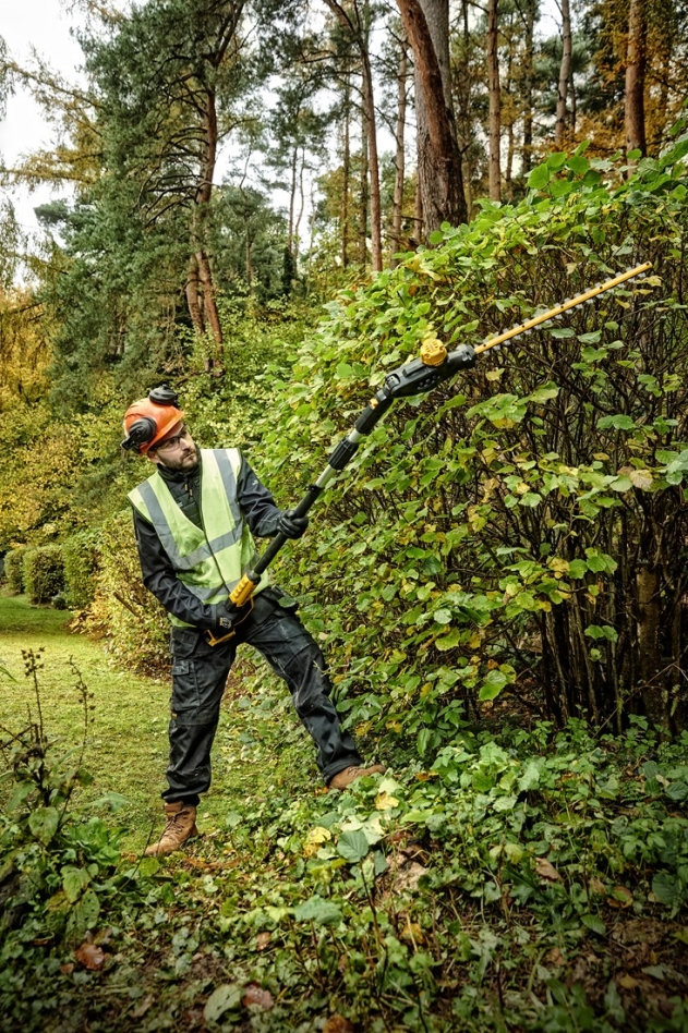 DeWalt DCMPH566N-XJ akumuliatorinės ilgalaikės gyvatvorių žirklės 18 V XR (be akumuliatorių ir įkroviklio)