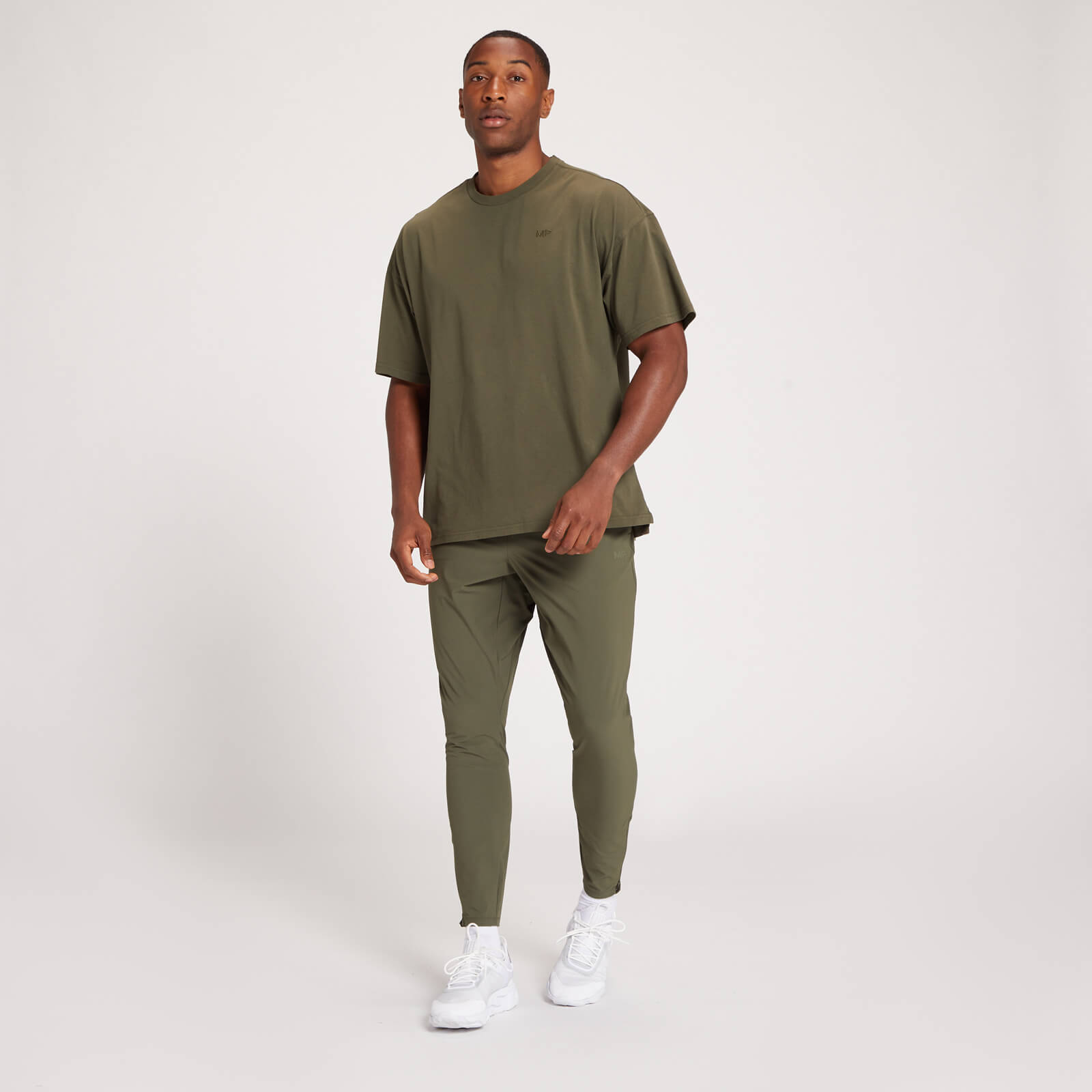 Jogging coupe slim MP Dynamic Training pour hommes – Vert kaki