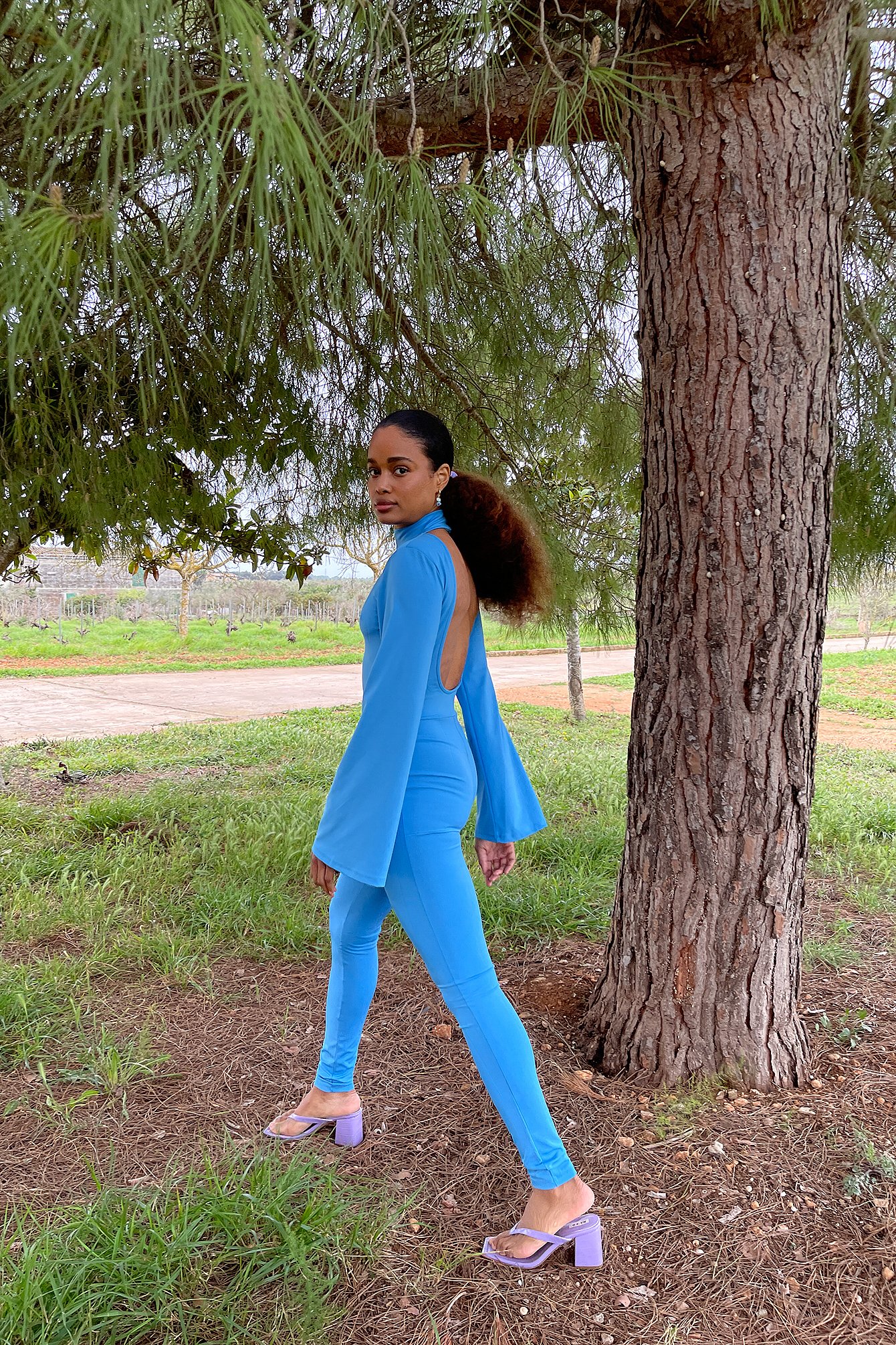 Jumpsuit mit offenem Rücken