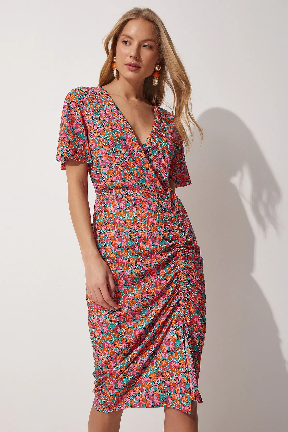 Happiness İstanbul  Damen-Sommerkleid mit Wickelkragen, rosa Blumenmuster, MC00162