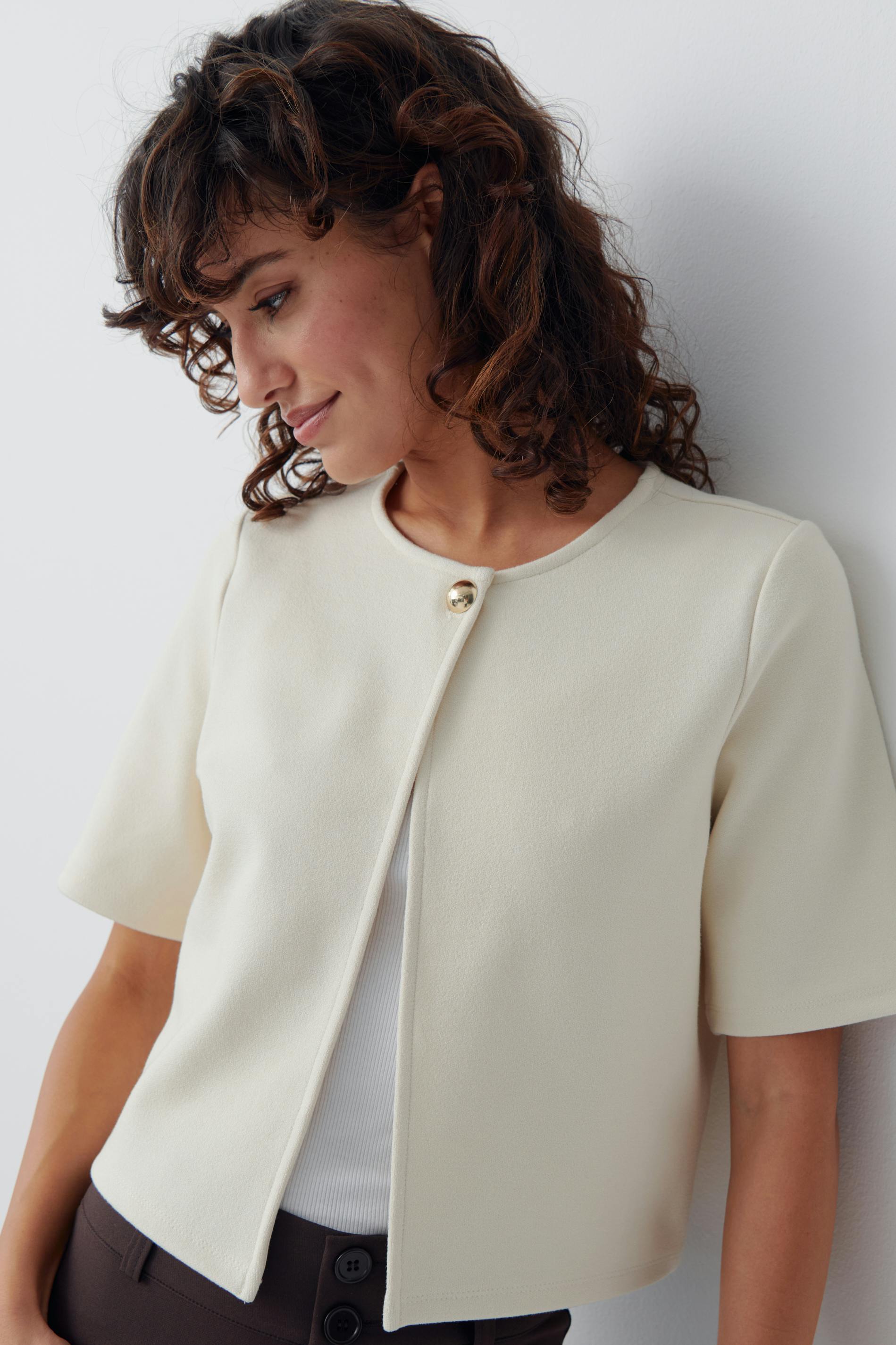 One button top