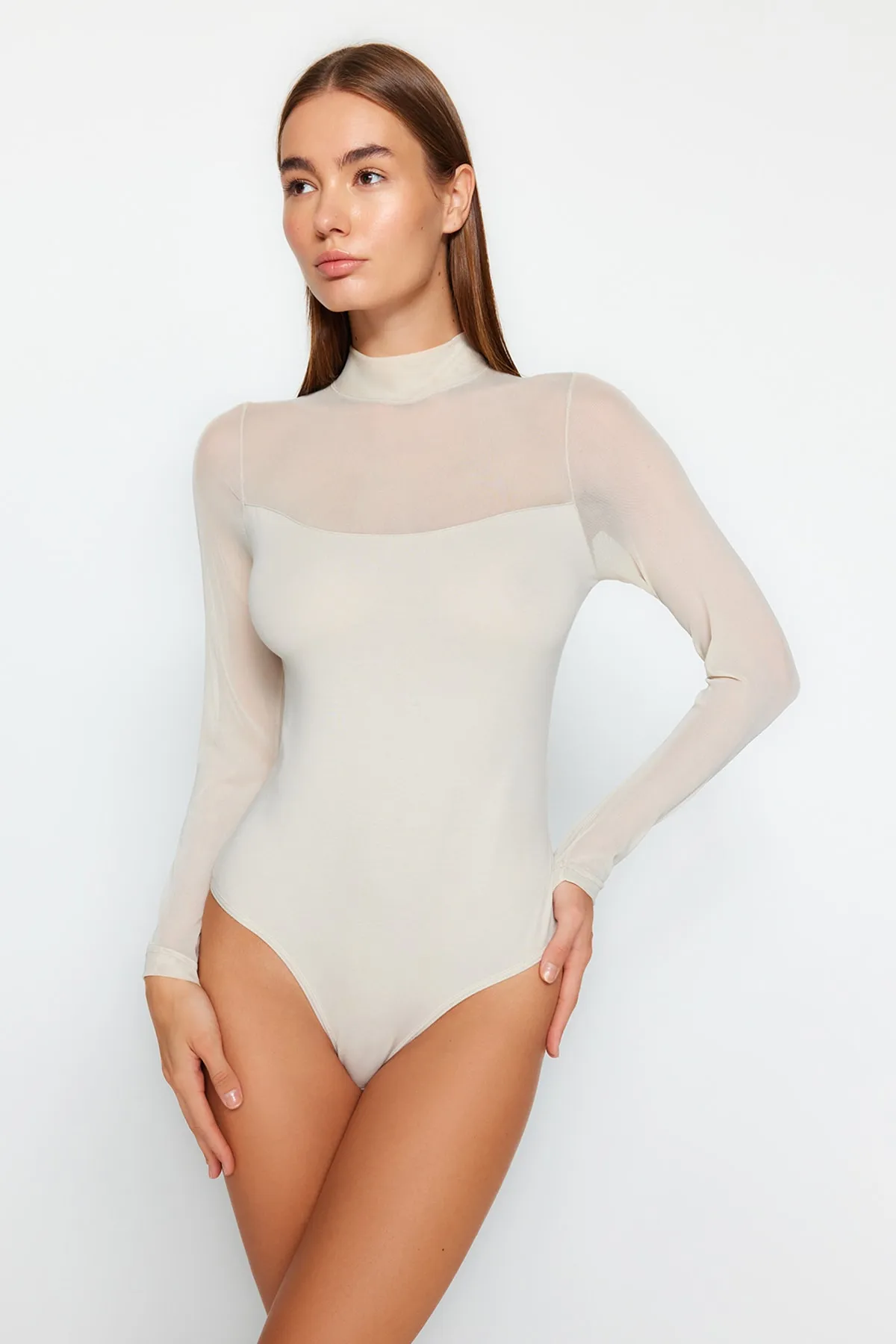 Trendyol Collection  Langarm-Strickbody mit Druckknöpfen aus Baumwolltüll in Steingrau THMAW22BD0135