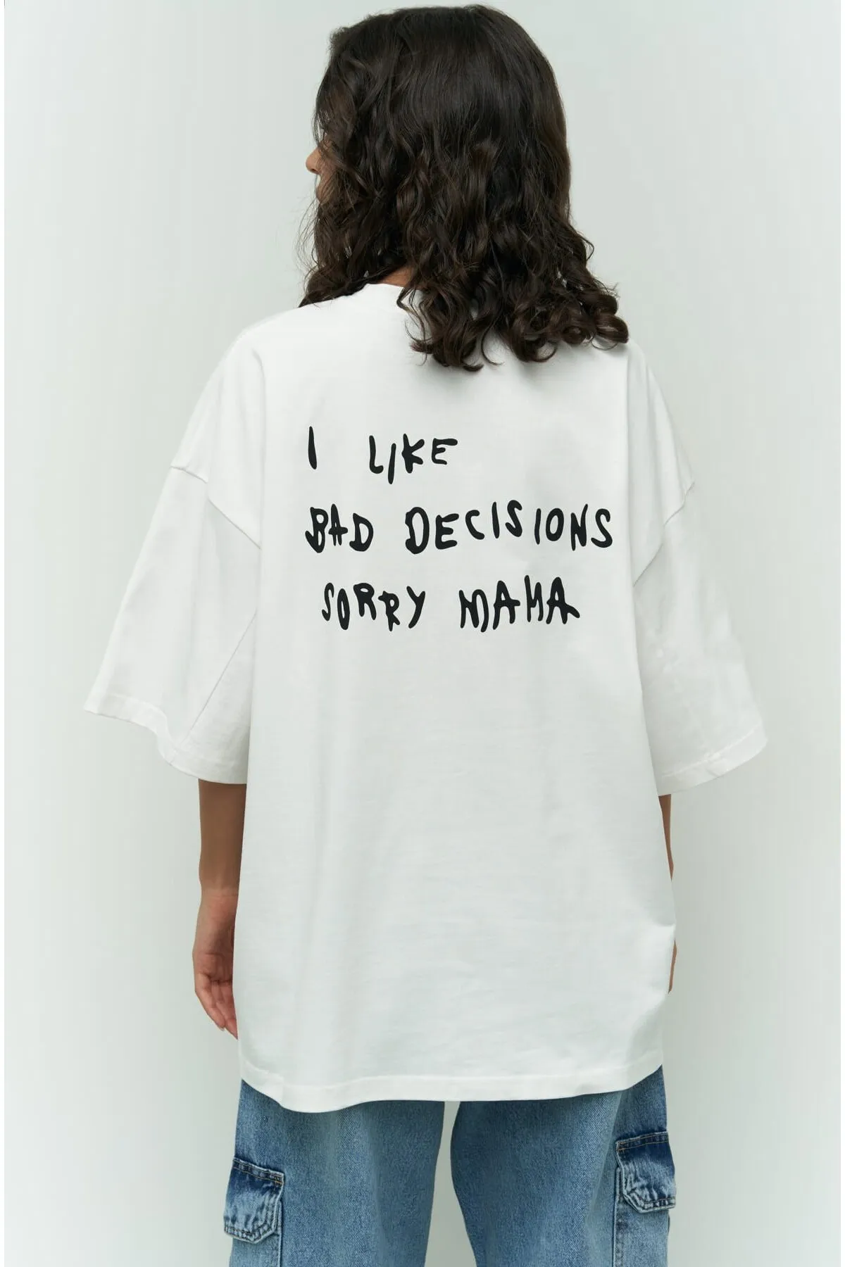 MAİ COLLECTİON  Weißes Oversize-T-Shirt „I Like Mama“
