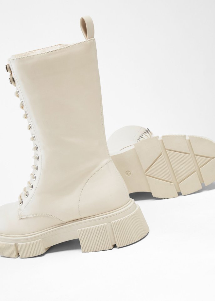 Schnürstiefel