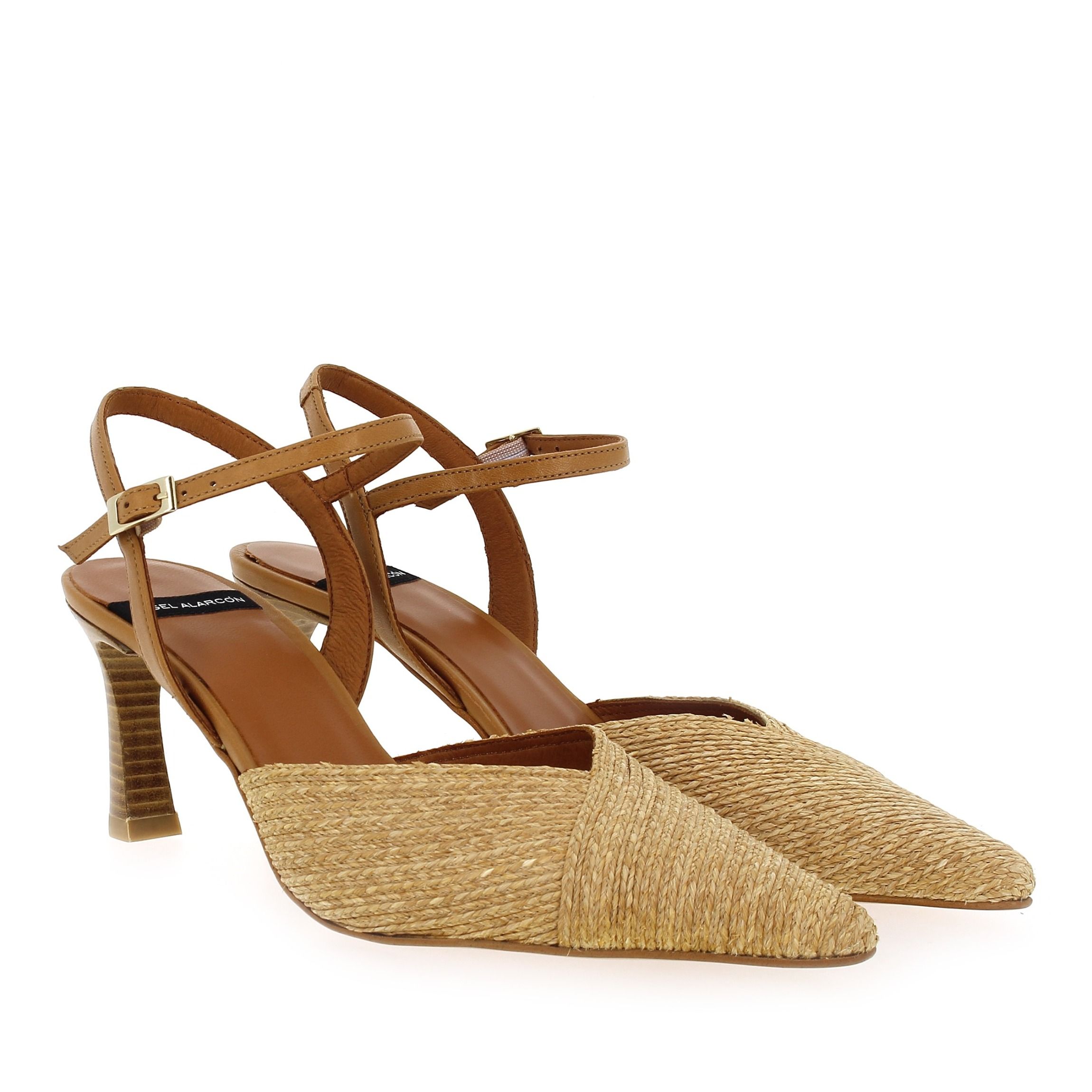 Angel Alarcon  24025-458D - Beige Camel