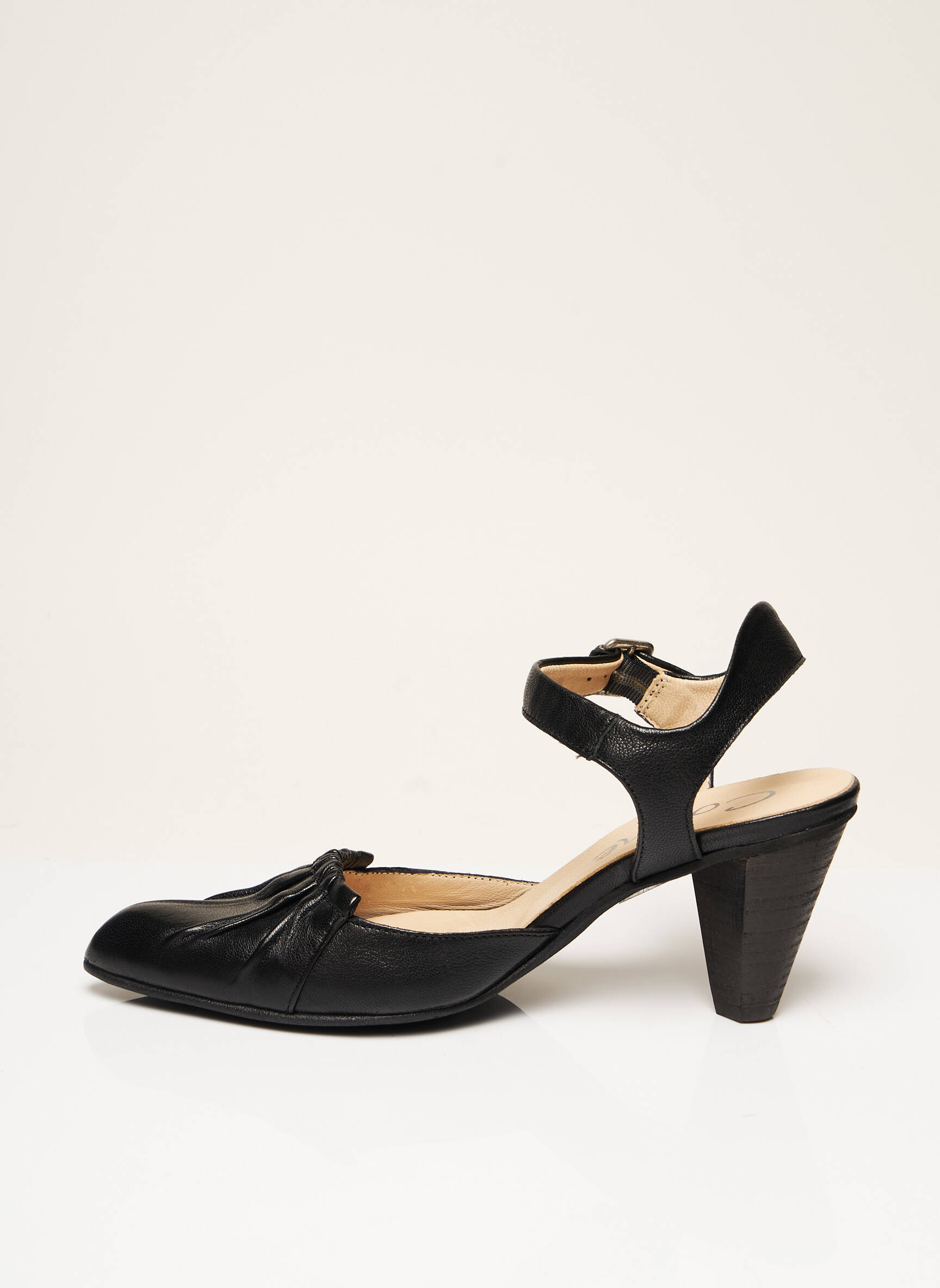 Corine Sandales Nu Pieds Femme couleur noir