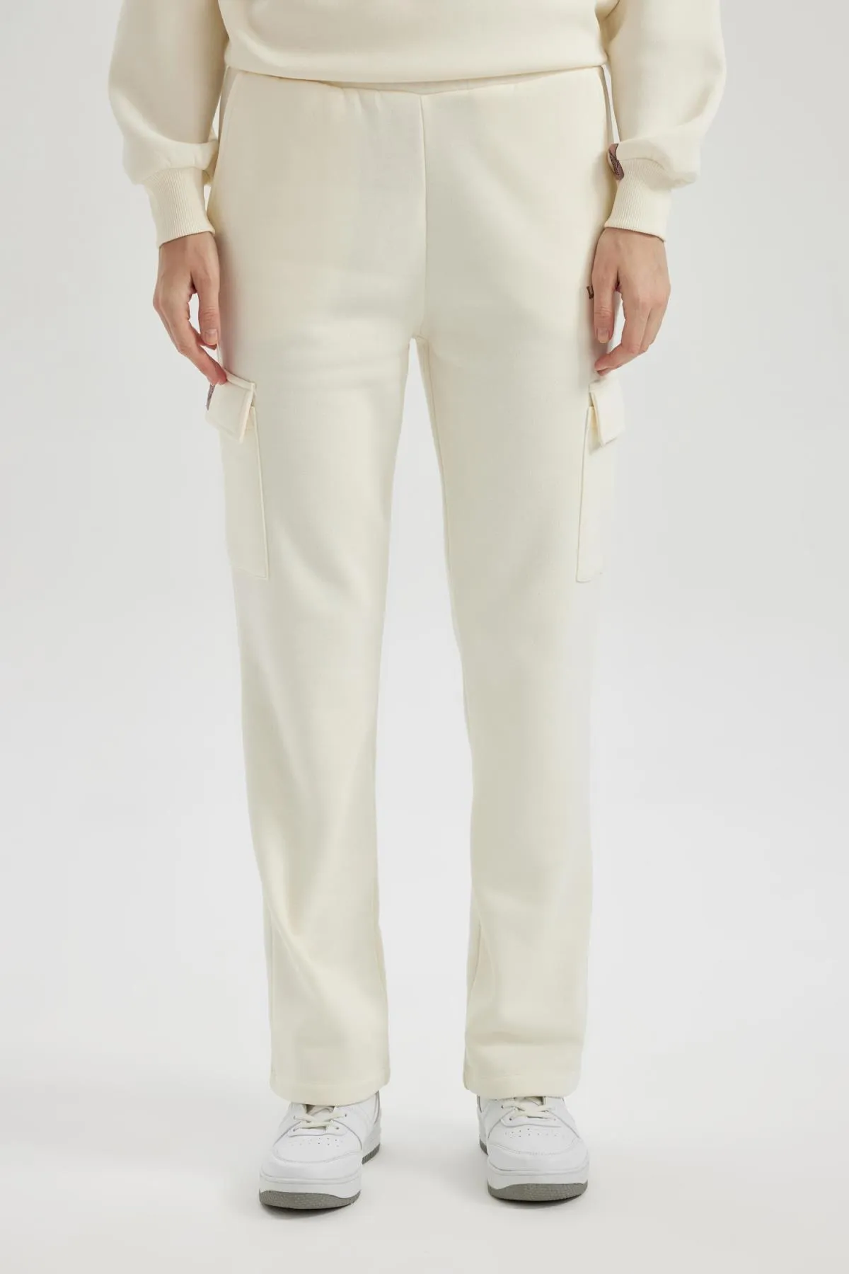 DeFacto  DeFactoFit Standard-Passform, lange Jogginghose mit weitem Bein und Taschen