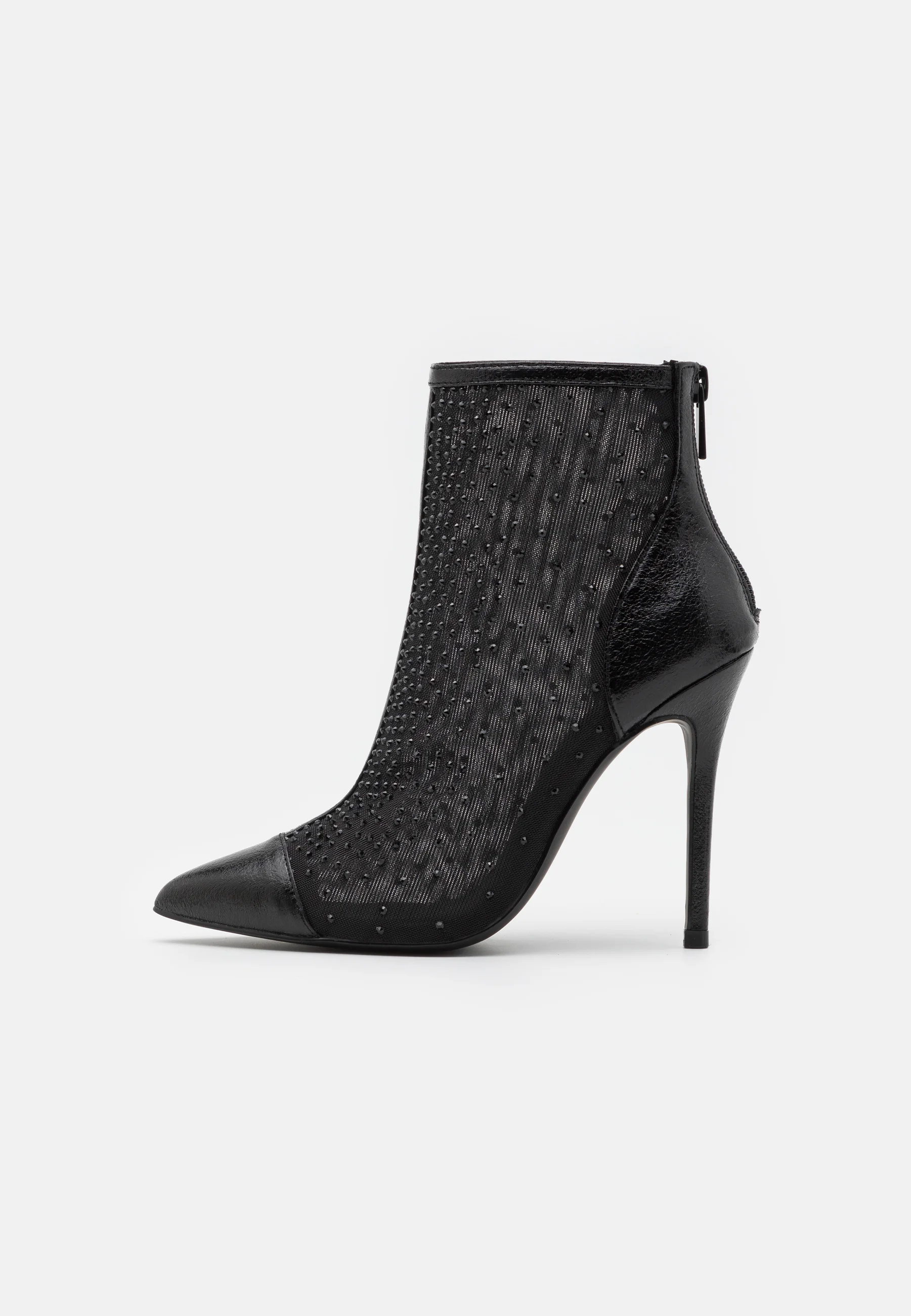 Botines de tacón par e impar