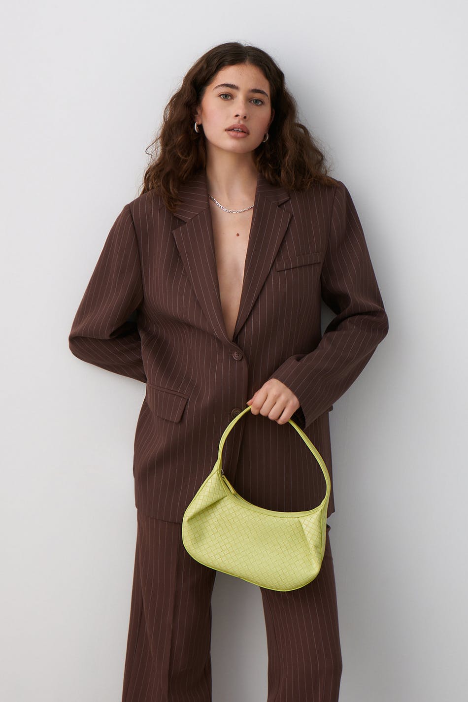 Structured soft bag