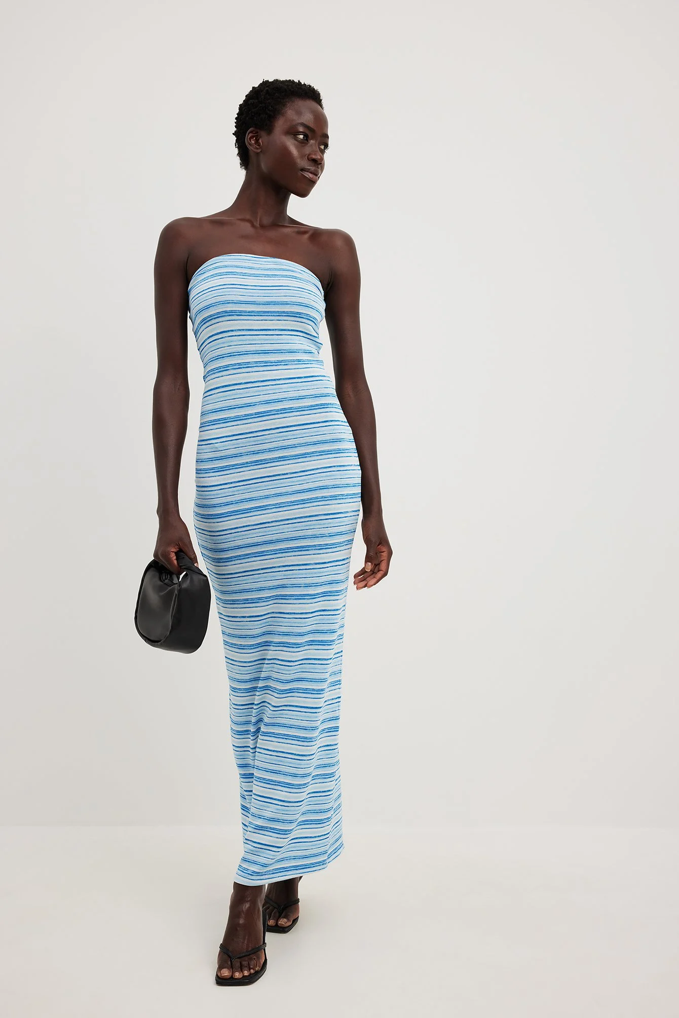 Gestreiftes Bandeau-Midikleid