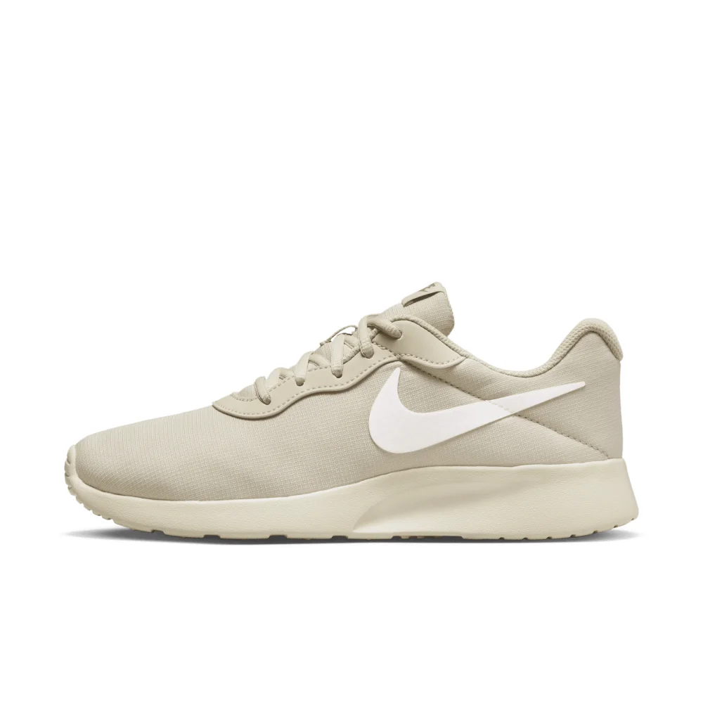 Nike Tanjun Refine WMNS DR4495-100 / braun